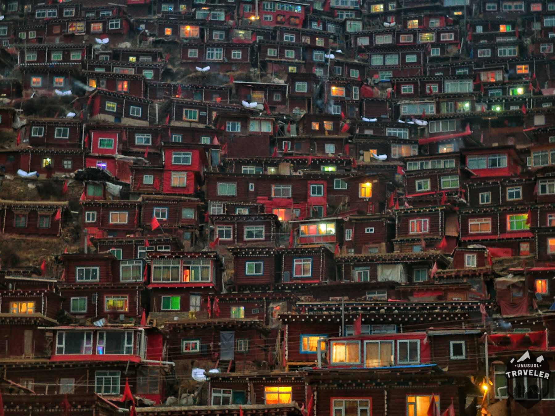 Larung Gar, Home to 40 000 Monks and Nuns Unusual Traveler