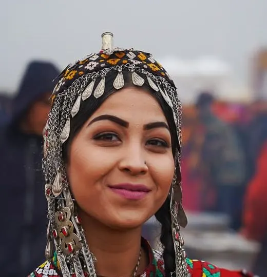 local woman turkmenistan