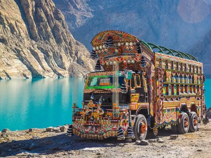 Attabad Lake truk pakistan