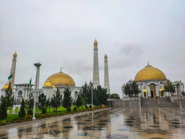 The Mausoleum to Saparmurat Niyazov the first president of Turkmenistan next to the Türkmenbaşy Ruhy Mosque turkmenistan