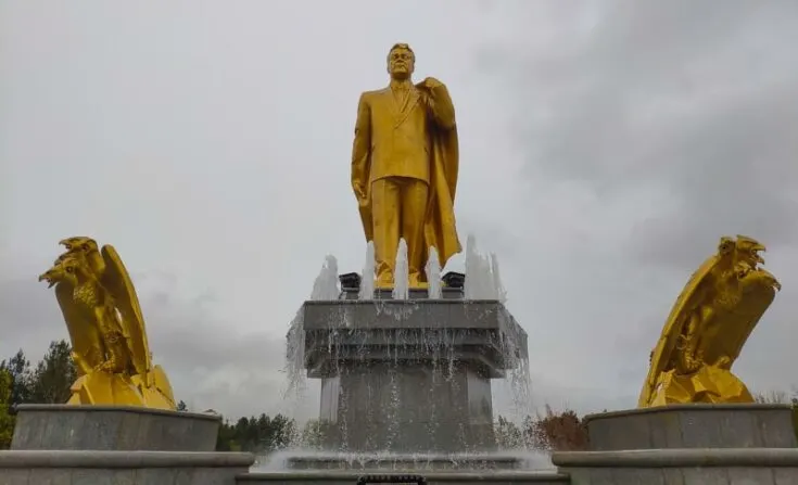 Saparmurat Niyazov gold statue in Ashgabat turkmenistan