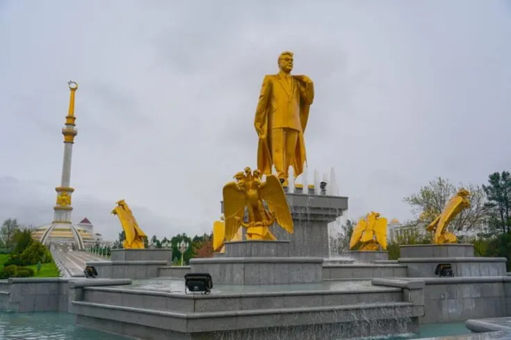 Golden statue in Turkmenistan