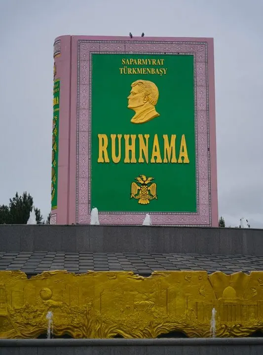The statue of the Ruhnama