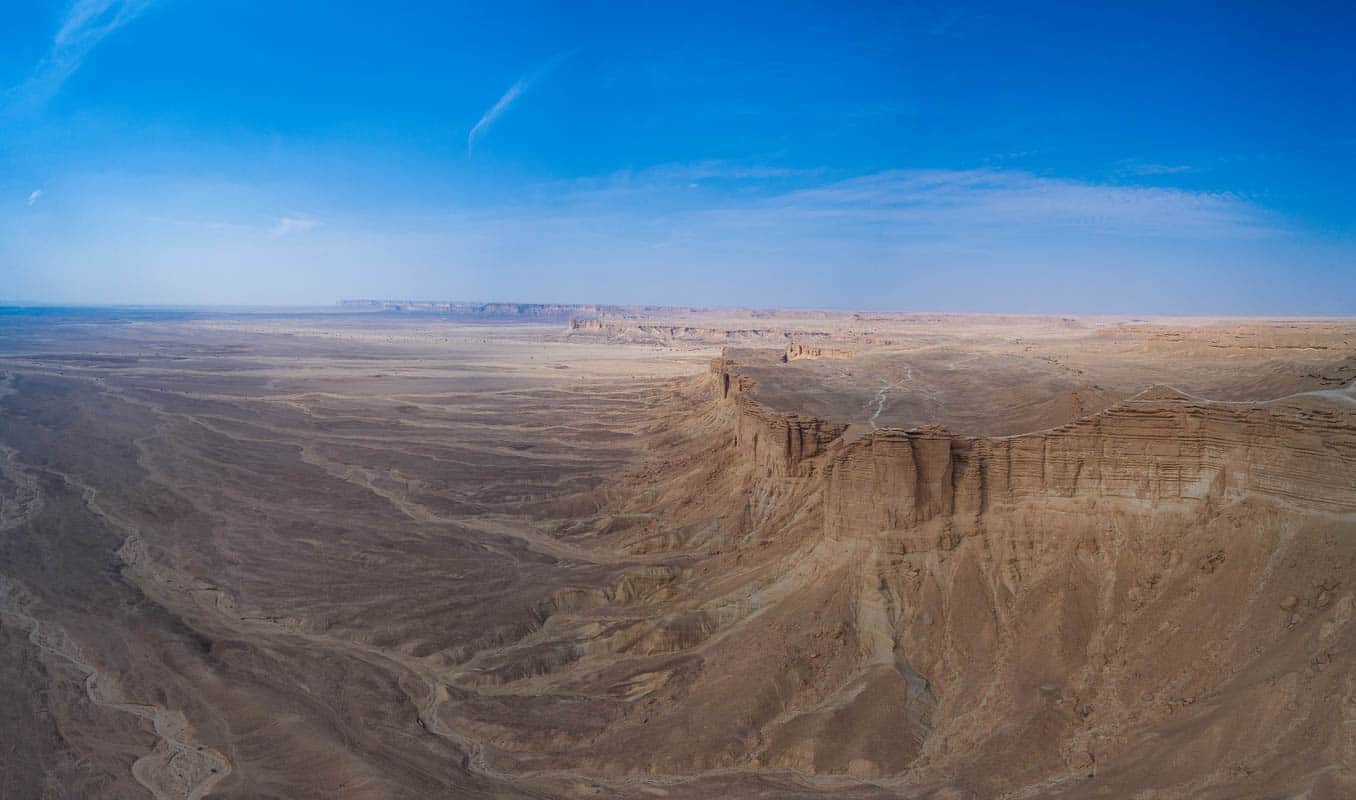 Visiting The Edge Of The World Saudi Arabia Unusual Traveler Visiting The Edge Of The World Saudi Arabia Unusual Traveler