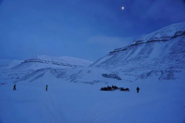 Svalbard snowmobile drive