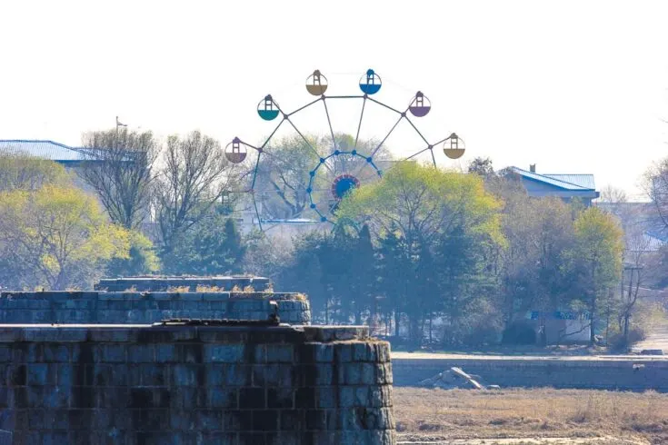 Ferries wheel in north korea