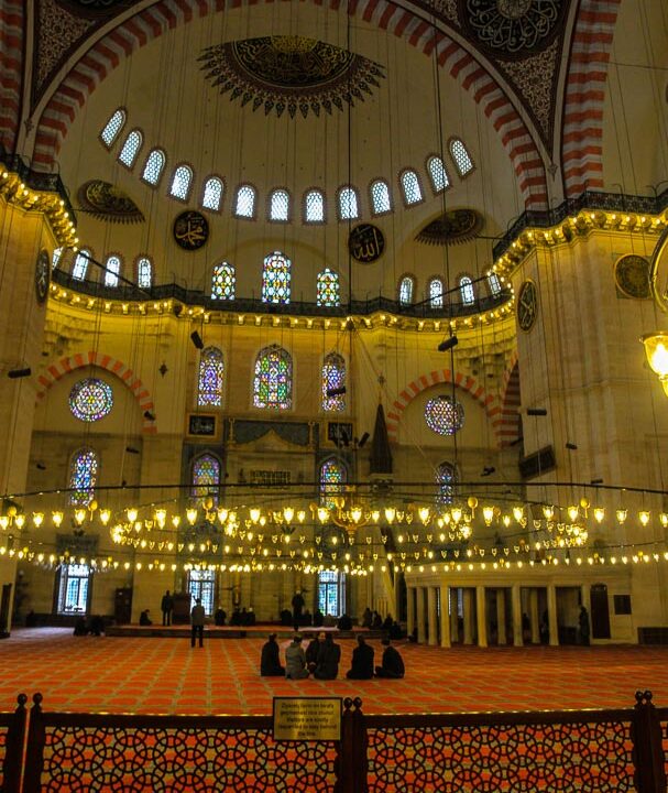 süleymaniye mosque inside istabul turkey