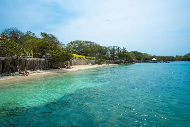 isla grande beach cartagena